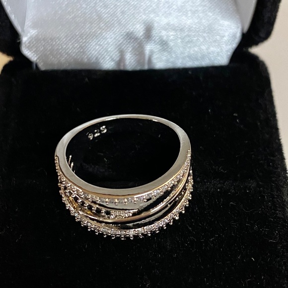 Sterling Silver Black & White CZ Highway Ring - Picture 6 of 10